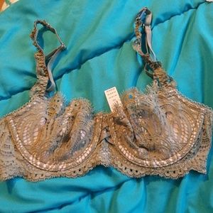 VS Demi Bra